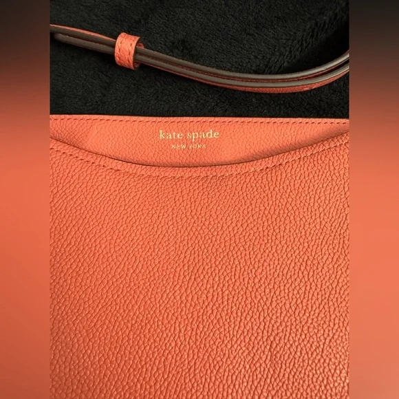 Kate Spade Coral Crossbody purse - Picture 2 of 11